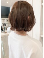 キャアリー(Caary)&nbsp;福山市ベージュ切りっぱなしボブ人気caary濡れ髪ウエット仕上げ