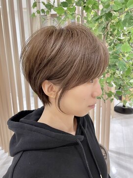 ジ オスカー(THE OSCAR) 横顔美人な耳掛けショート
