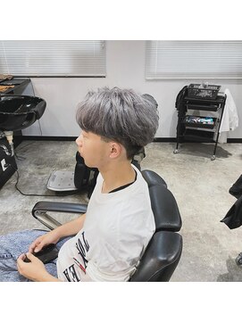 グリード バイ ボルド(GREED BY BORDO) センターパート×シルバー