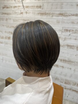 アンソレイユ ヘアー ガーデン(ensoleille hair garden) ショートボブ