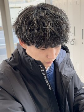 ソソ(soso.) メンズスタイル/波巻きスパイラルパーマ×ハイライト