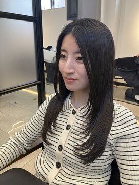 ファイブ ノーヴル カラット(5 Noble ct.) 上品なレイヤースタイル