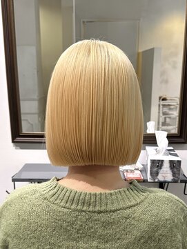 アルトラ(ALTLA) タッセルボブ×抜きっぱなしブロンドカラー