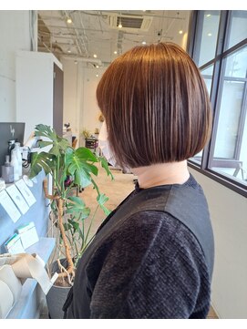 トイズファクトリー(Toys Factory) 大人ショートボブ×ベージュカラー