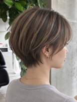 キリ 逗子(kiri) 逗子葉山ハンサムショートボブ白髪ぼかしハイライト髪質改善Y400