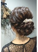 パーティー ヘアスタイル ルーズ系 華やかシニヨン uiic sachi