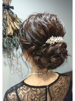 ウィーク 梅田(UiiC)&nbsp;パーティー ヘアスタイル ルーズ系 華やかシニヨン uiic sachi