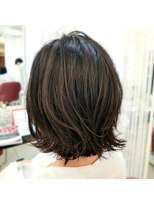 20代30代大人かわいい/くびれ外はね/ウルフ/ミディアム/ベージュ