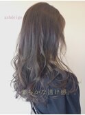 柔らかなアッシュベージュ