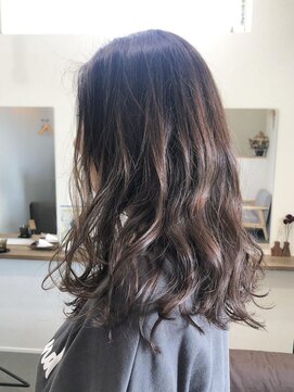 エイト(Eito.) グレージュロングヘア