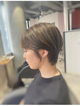 リーオオサカ(Lee Osaka) 【カット+カラー】くびれショート×オリーブ/新出奈津樹
