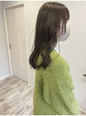 暗めオリーブ