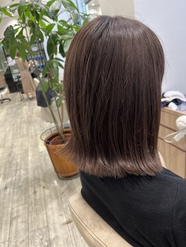 ディーボーイ 健軍店(D-BOY) ミルクティーグレージュ