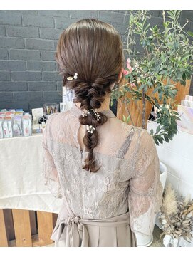 ニド(2do) 結婚式お呼ばれ編みおろしアレンジ