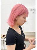 ペールカラーピンク/ペールトーン/ハイトーンカラー外はねミディ