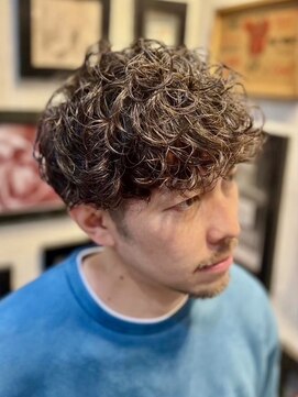 ヒロギンザバーバーショップ 神楽坂店(HIRO GINZA BARBER SHOP) 強めスペインカール