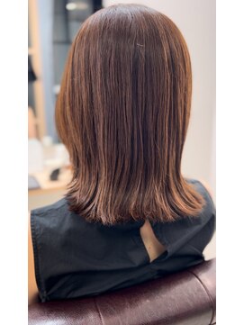 エレノア 自由が丘店(Eleanor) 自由が丘/外はねボブ/イルミナカラー/トリートメント