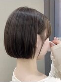 ナチュラル 小顔 耳かけ × 丸みボブ