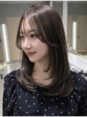 顔まわりレイヤー×艶ブラウンベージュ
