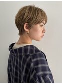 ショートボブ　ハイトーンベージュ　ショート