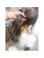 アンク クロス 関内店&nbsp;【アンククロス関内】ロアエクステ60枚ミルクティー