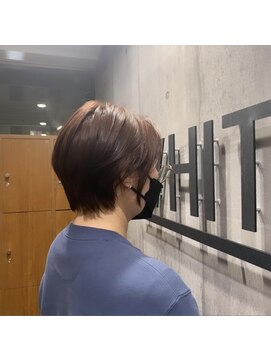 アンダーバーホワイト 南海難波店(_WHITE) 丸みショート