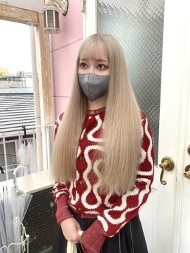 ベティ(Bettie) ホワイトブロンド　ガーリーヘア　艶髪