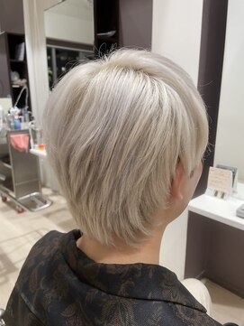 イースト(YEAST) ホワイトカラー