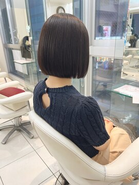 ヘアアンドデイスパ アグー(hair&dayspa AGU) 切りっぱなし丸みボブ 【横須賀中央】