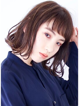 アイスバーグ ウェスト 清澄白河(eyesburg W/est) 20代30代大人可愛い艶感ショコラグレージュ切りっぱなしボブ