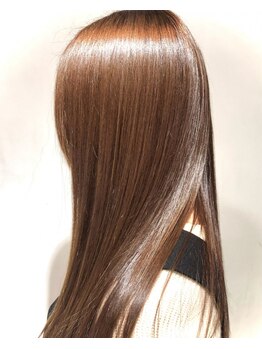 アレラ(Arrera)の写真/《ダメージレス＆ダメージに強いストレート！》自然なサラ艶髪で、朝のセットが楽々☆