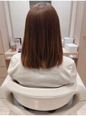 セクシーミディ短め前髪ピンクベージュ段カット美髪レイヤー40代