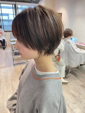 コワファーストナガサキシャンプーボーイ(COIFF1RST NAGASAKI SHAMPOO BOY) 大人ショートボブ丸みショートカットマッシュショート前髪あり