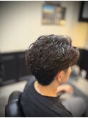 七三オールバックかき上げヘアツーブロックツイストパーマ