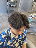 ブルーブラックフェザーパーマ刈り上げセンターパートy