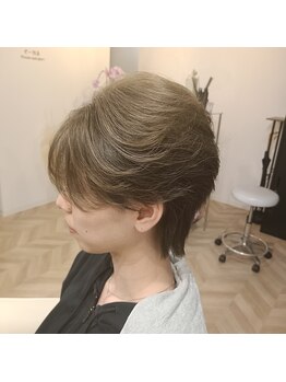 イーナ(e-na)の写真/骨格・髪質に合わせた大人ショート。女性もメンズも扱いやすく。