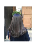 リゼル ユア 渋谷(RISEL YUA)&nbsp;ディープスモークネイビーのミディアムヘア