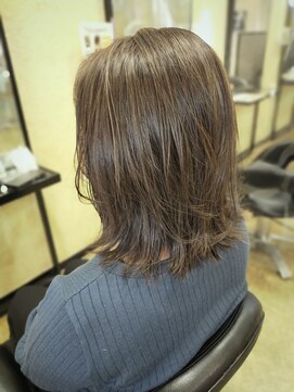 エイチ エアー ダヴ H air DAV調布北口 白髪ぼかしハイライトメッシュ