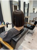 シンプルで王道なワンレンボブヘアスタイル