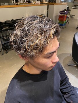 バルバオ サロンドベレーザ 大須(BALBAO salon de belleza) ツイストスパイラル&ハイライトカラー