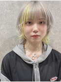 シルバーホワイトポイントイエローカラーショートウルフ