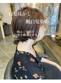 明るく馴染ませる白髪ぼかし明るめブラウンショートカット