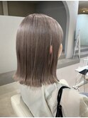 グレージュ ブリーチ必須