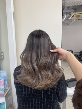 アライブ ハラジュク(ALIVE harajuku) 【ALIVE yu-ki 私にしかできないバレイヤージュ】