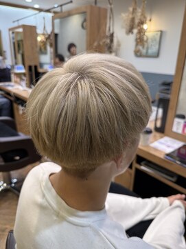 シーバイシオン(Sea by sion) ブリーチ1回ミルクティーベージュ♪