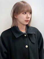 イロウ 天神大名店(IROW)&nbsp;ブリーチダブルカラー ミルクティーベージュ ショート 艶髪 20代