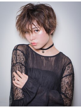 アズーア ヘアーアンドスパ(azure hair&spa) 鈴木保奈美風30代40代美髪ショート×リタッチ
