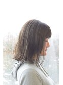 切りっぱなしボブと人気のグレージュカラー