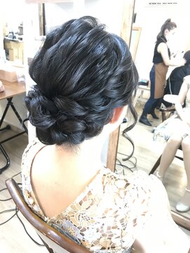 ロカット サロン(Roquat Salon) シニヨン結婚式アレンジ【ヘアセット/立川/立川南/卒業式袴】