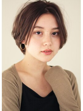 サーカス バイ ビュートリアム 青山(CIRCUS by BEAUTRIUM) ふんわり　大人可愛いショート